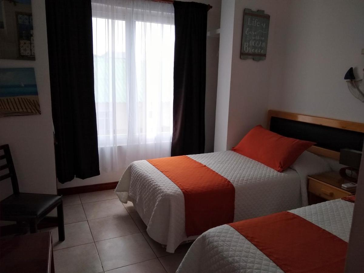 Drake Inn Puerto Villamil Exterior photo