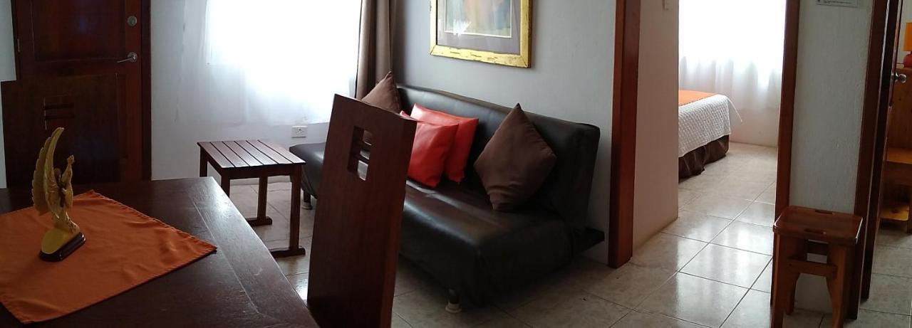 Drake Inn Puerto Villamil Exterior photo