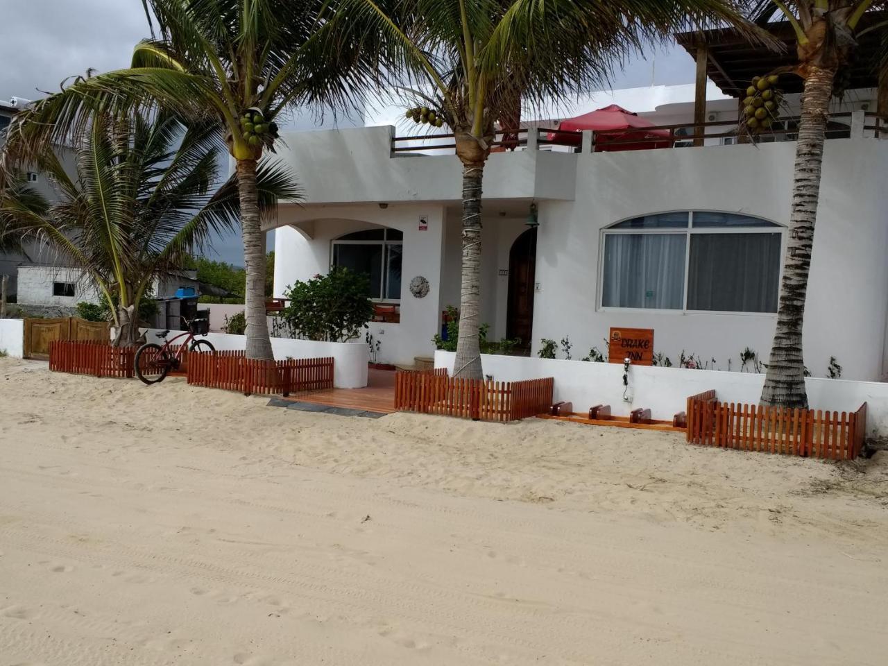Drake Inn Puerto Villamil Exterior photo