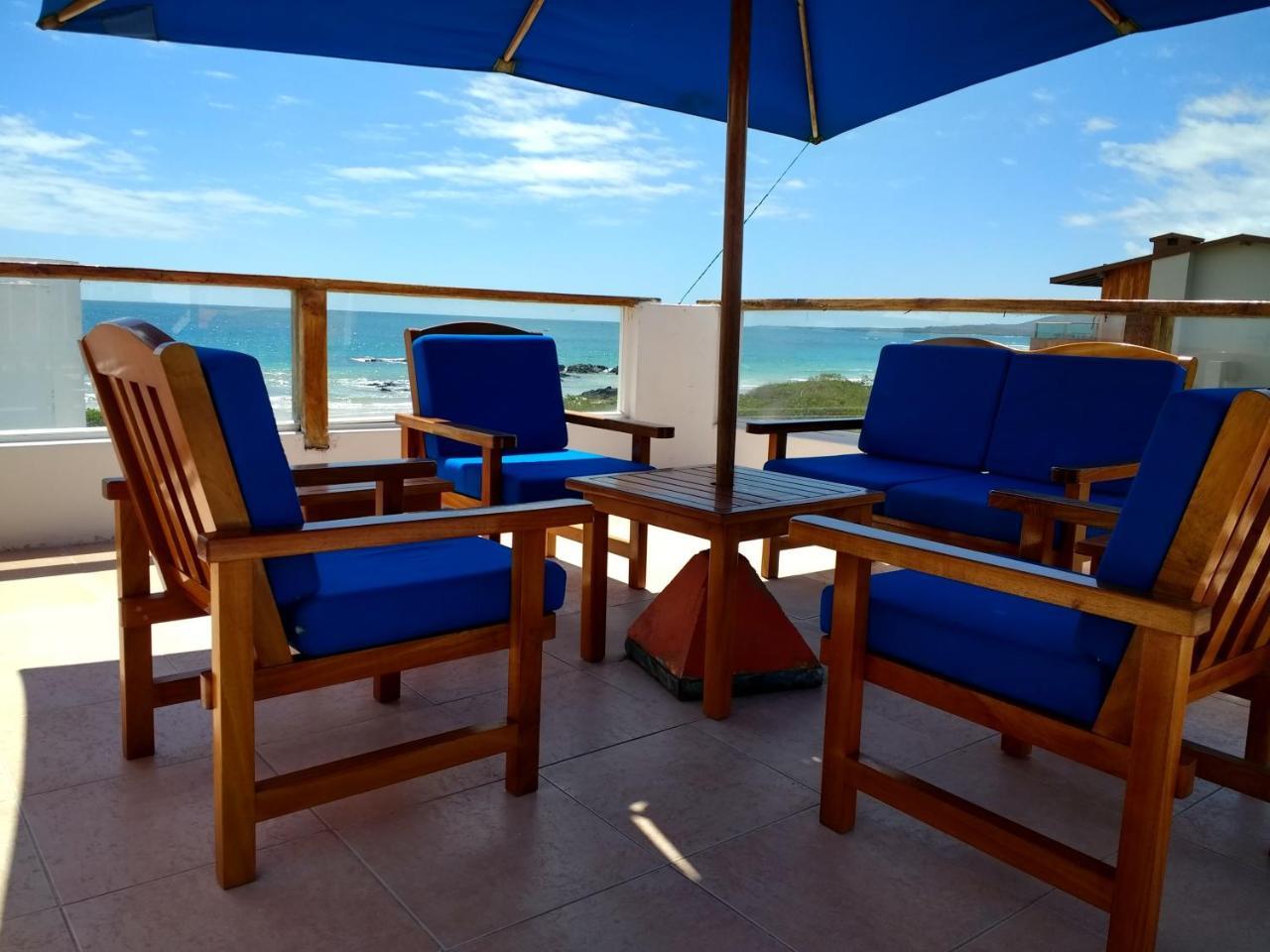 Drake Inn Puerto Villamil Exterior photo
